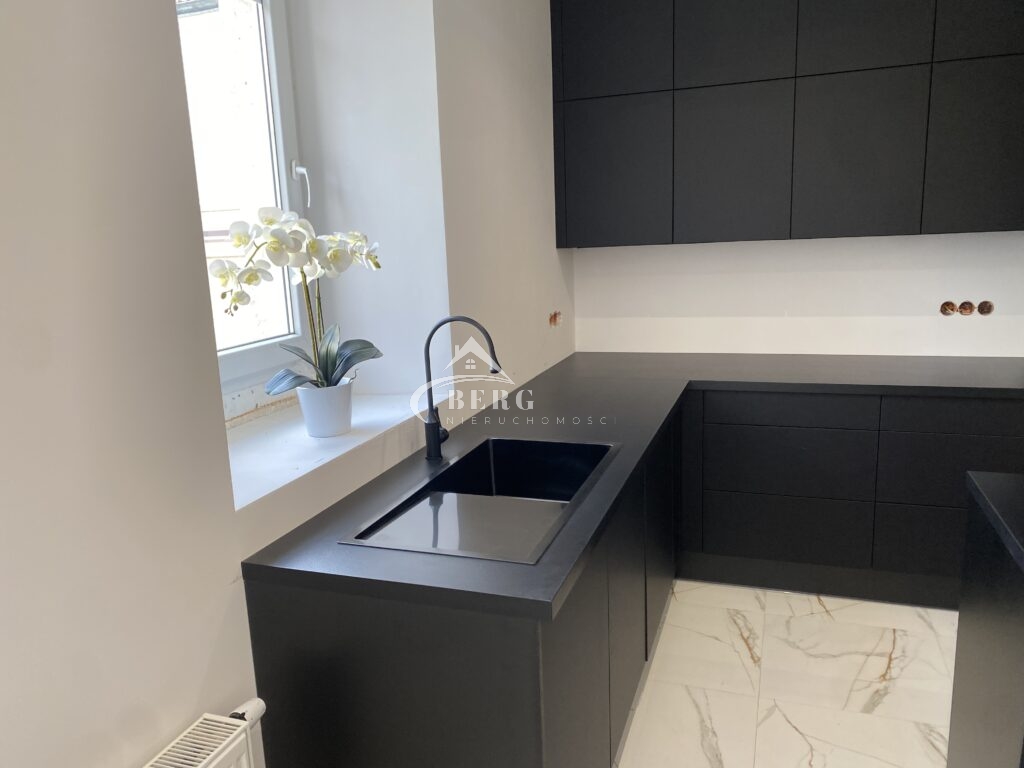 Na sprzedaż nowoczesne trzypokojowe mieszkanie 75,20m2 w centrum Jeleniej Góry